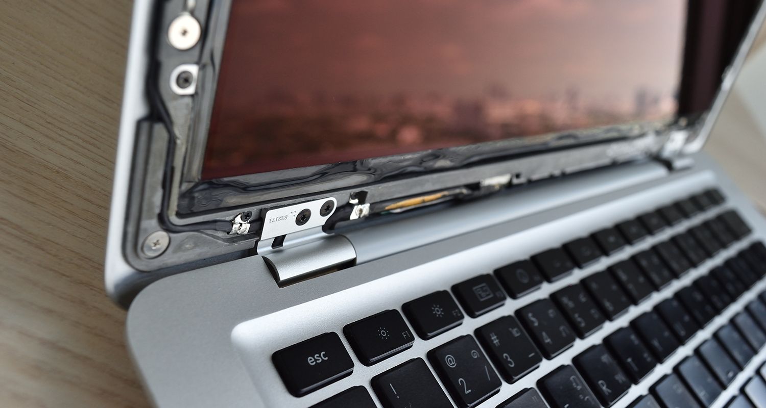 Cómo desmontar y rearmar una computadora portátil | Crucial MX